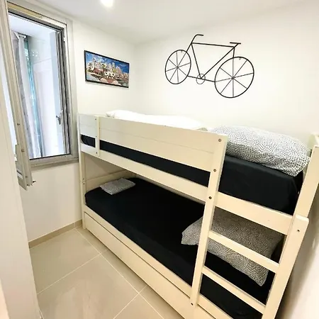 Grand Studio En Centre Ville Et A 50 Metres Du Port, Climatise La Grande-Motte Exterior photo