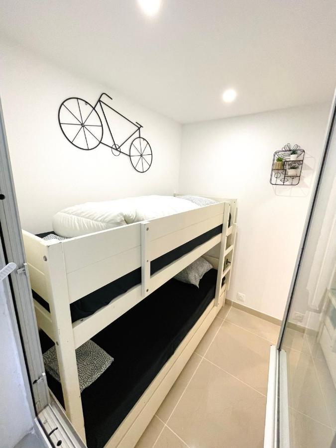 Grand En Centre Et A 50 Metres Du Port, Climatise Apartment La Grande-Motte